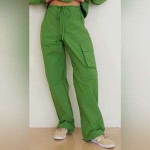 NWT Donni Nylon Cargo Pants in Matcha Green Size L